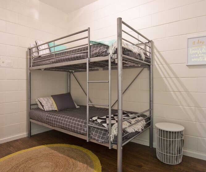 Suite Familiar 2 Dormitoris, The Old Mount Gambier Gaol