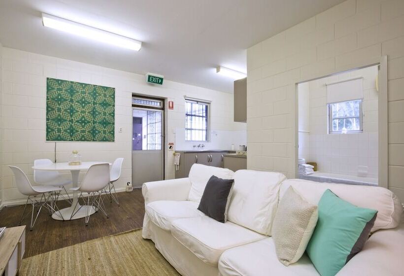 جناح عائلي غرفتين نوم, The Old Mount Gambier Gaol