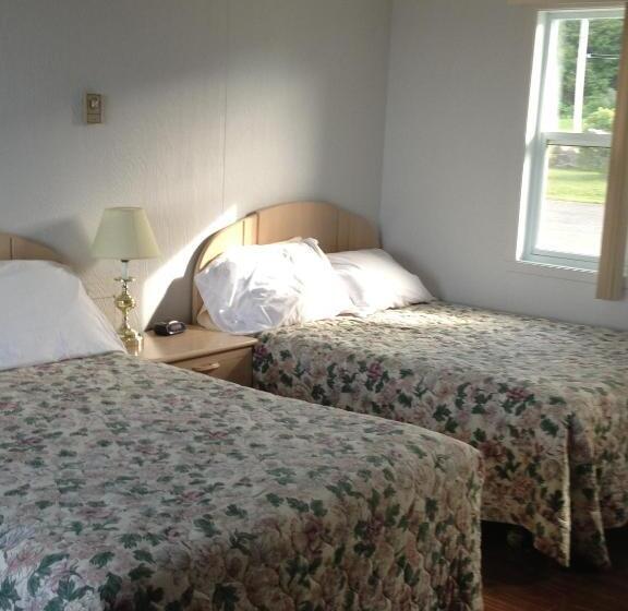 חדר סטנדרט שתי מיטות זוגיות, Hôtel Motel Du Rocher