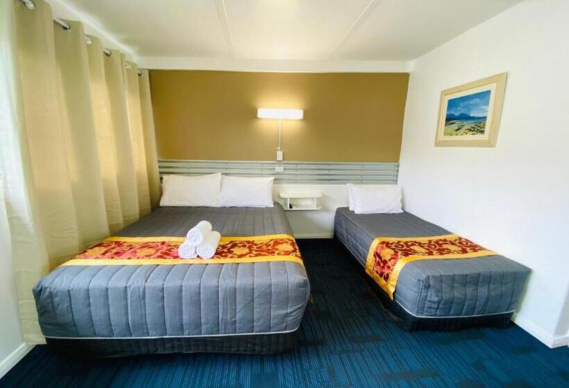 이코노미 룸, Mid Valley Motel