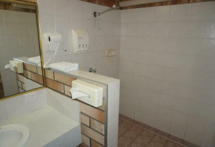 Номер Стандарт, Miles Outback Motel