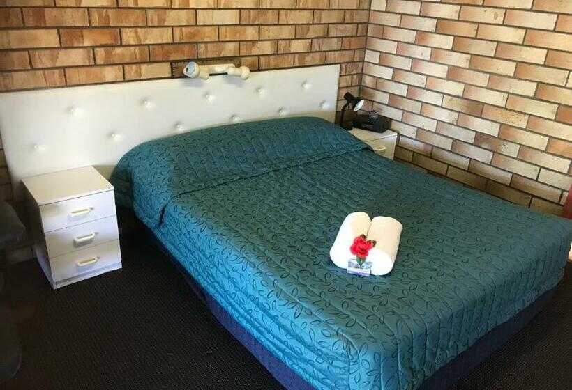 标准间, Miles Outback Motel