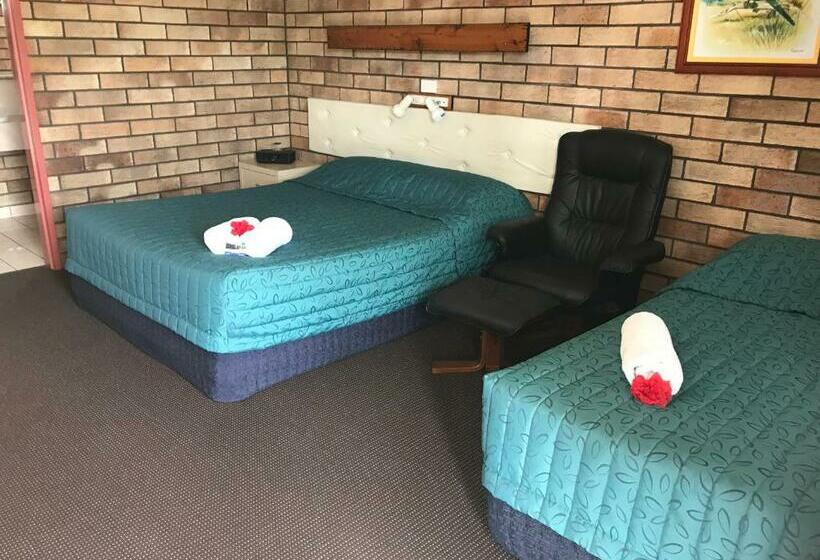 Номер Стандарт, Miles Outback Motel