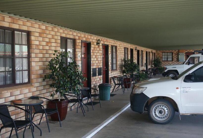 Номер Стандарт, Miles Outback Motel