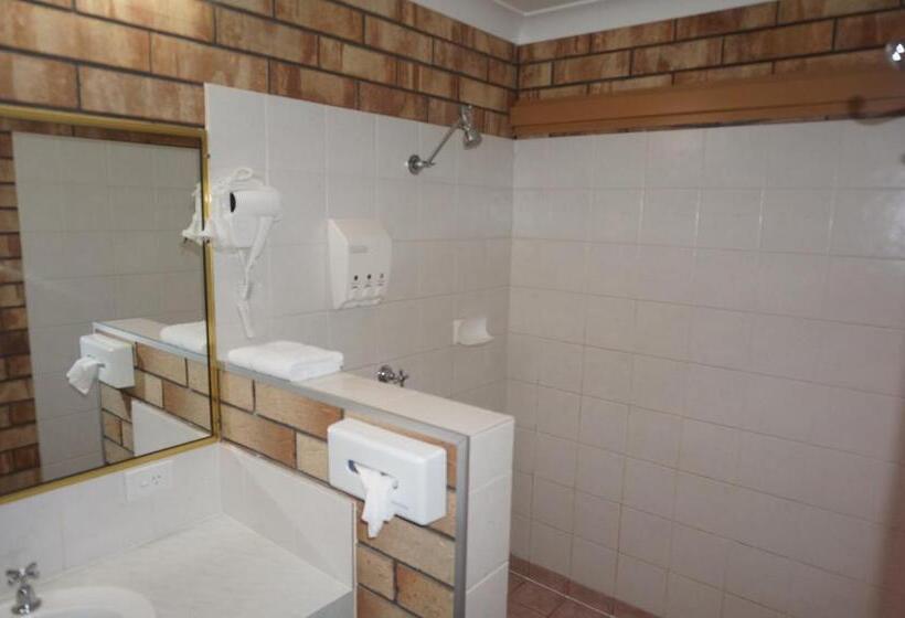 Семейный Номер Deluxe, Miles Outback Motel