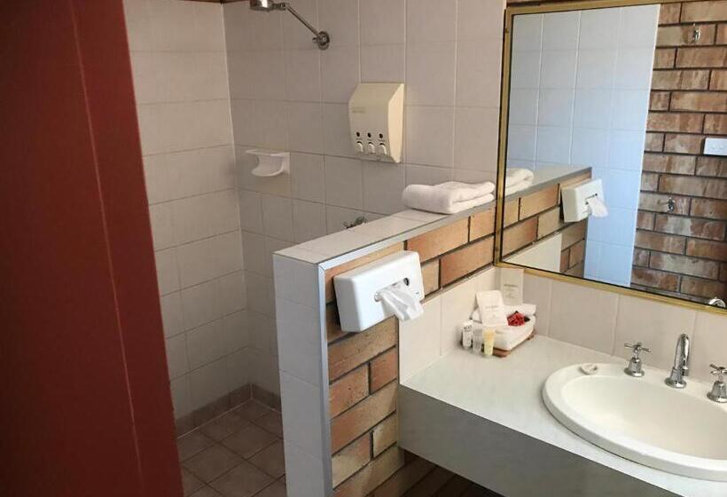 Номер Superior, Miles Outback Motel