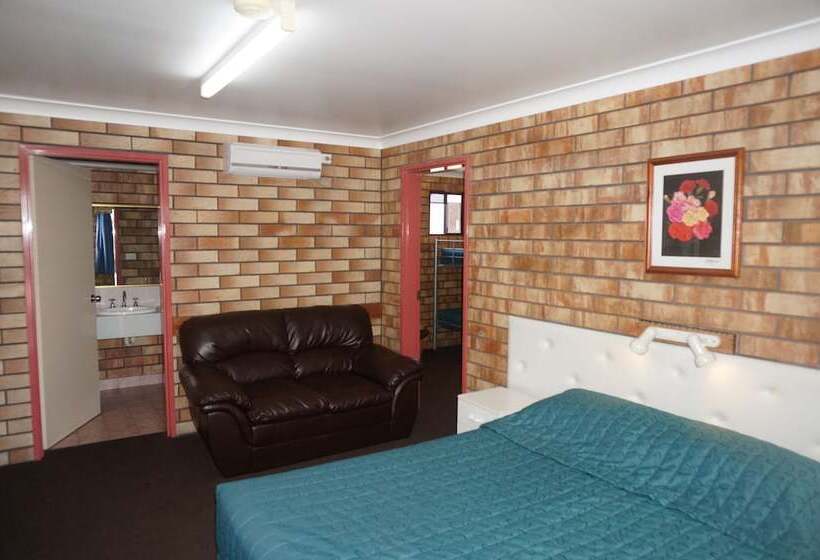 Номер Стандарт, Miles Outback Motel