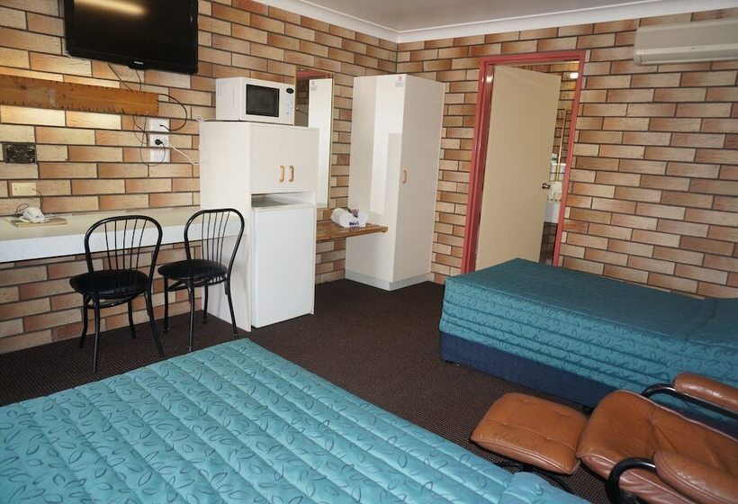 Номер Стандарт, Miles Outback Motel