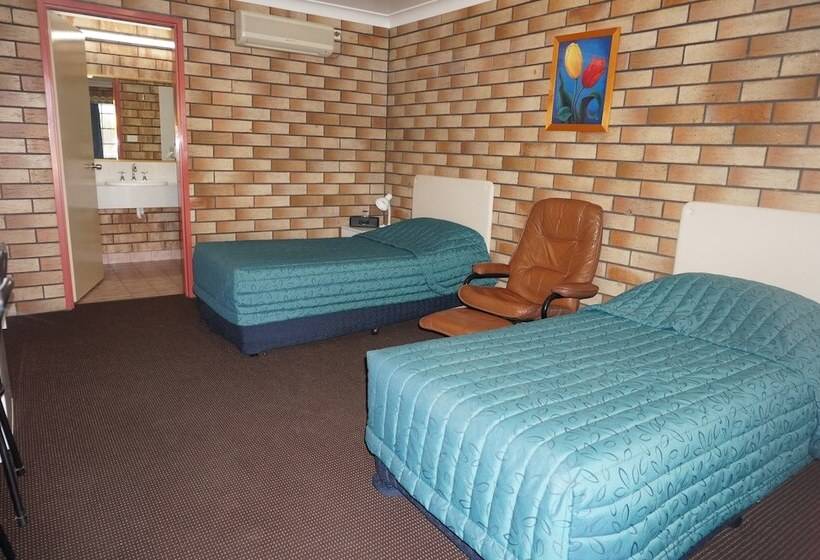 Номер Стандарт, Miles Outback Motel