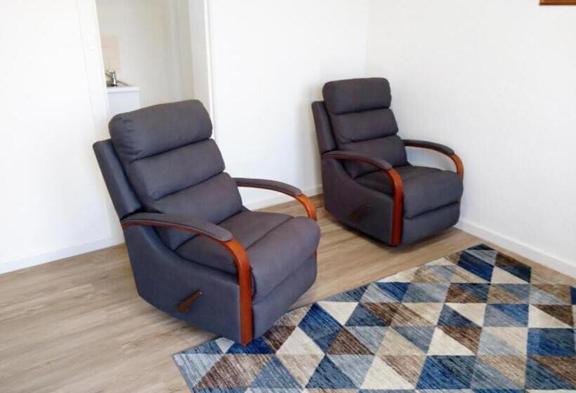 침실 1개 아파트, Millicent Motel