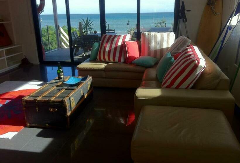 منزل غرفة نوم واحدة, Award Winning Beach Front Retreat