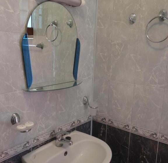 Номер Стандарт с Балконом, Guest House Lazur