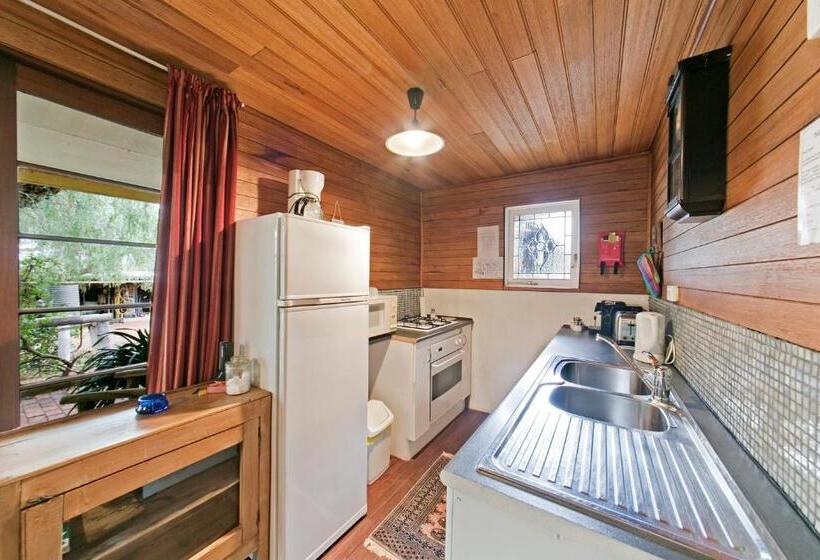 جناح ديلوكس, Hillside Country Retreat