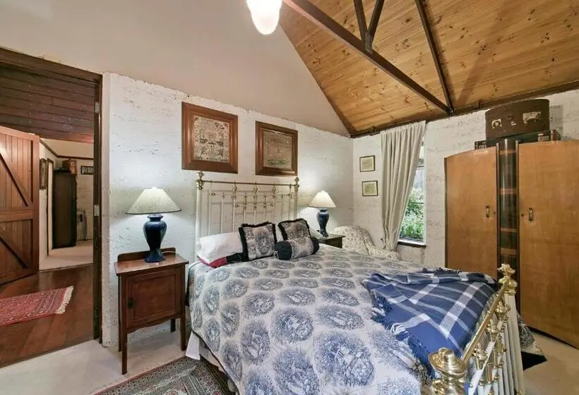 デラックススイート, Hillside Country Retreat