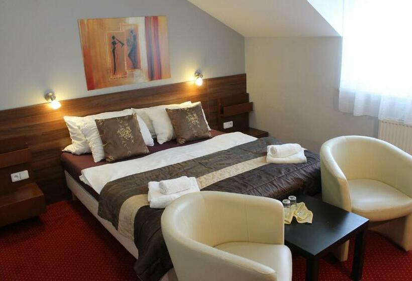 غرفة قياسية, Penzión Hellene