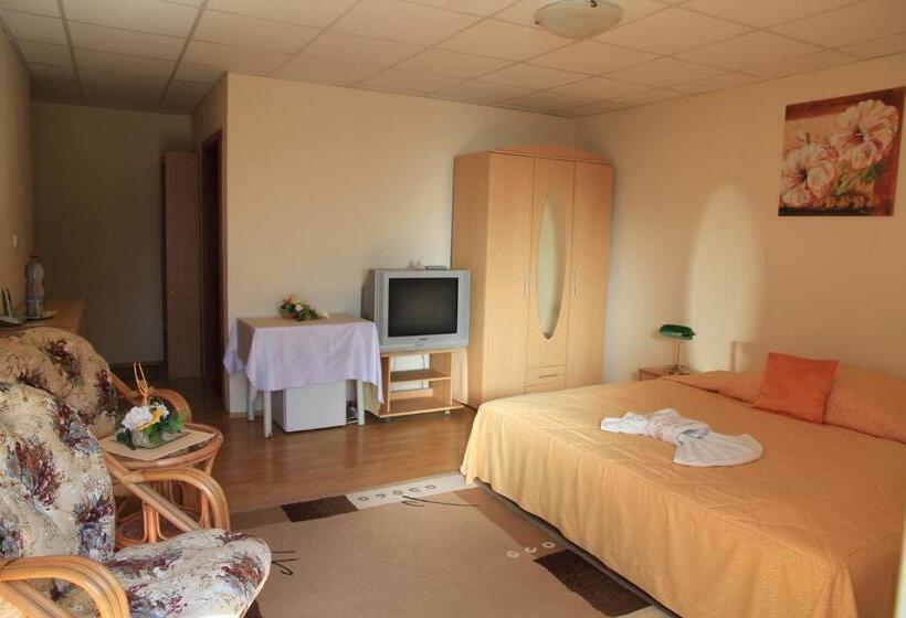 Номер Deluxe с Балконом, Penzion Romantik