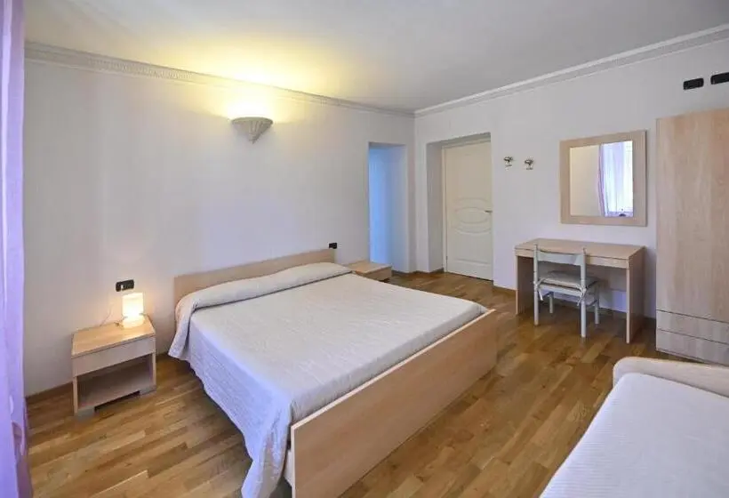スタンダードトリプルルーム, Residenza Villa Maria