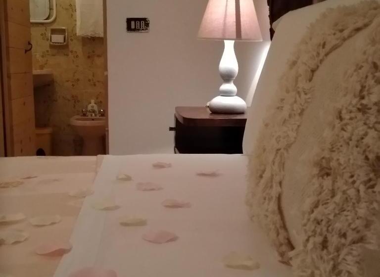 Номер Стандарт, Petalo Rosso B&b
