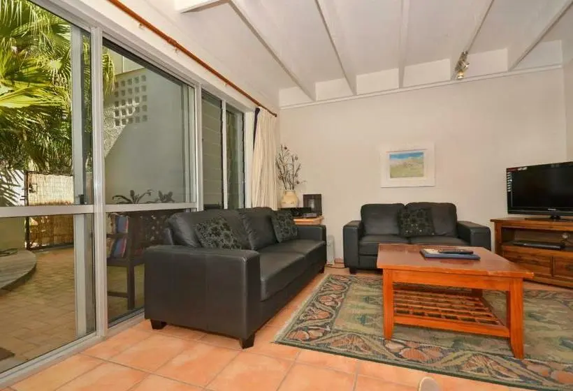 Talo 2 Makuuhuonetta, Raintrees Moffat Beach