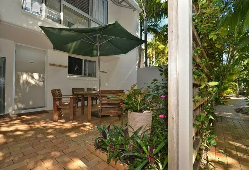 Talo 2 Makuuhuonetta, Raintrees Moffat Beach