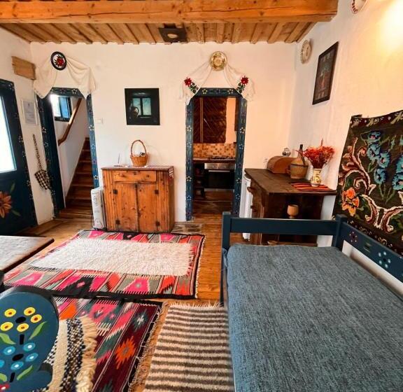 Дом 1 Спальня, The Village Pension