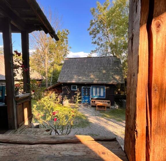 בית, חדר שינה 1, The Village Pension