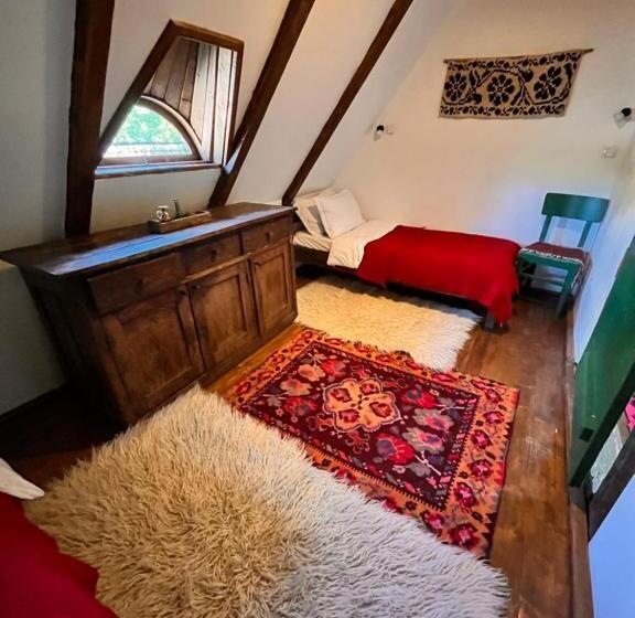 בית, חדר שינה 1, The Village Pension