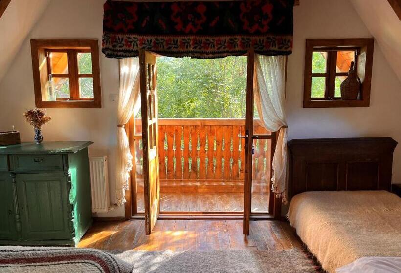 בית, חדר שינה 1, The Village Pension