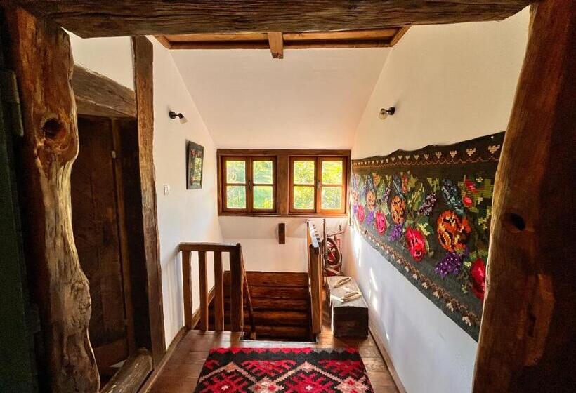 בית, חדר שינה 1, The Village Pension