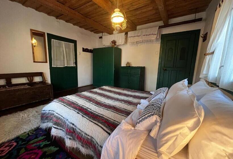 בית, חדר שינה 1, The Village Pension