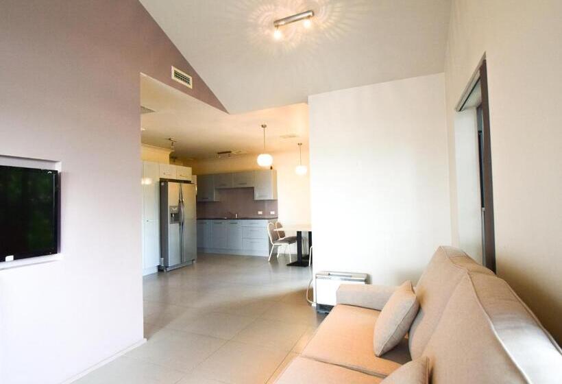 דירת חדר, Station Hotel Motel Kurri