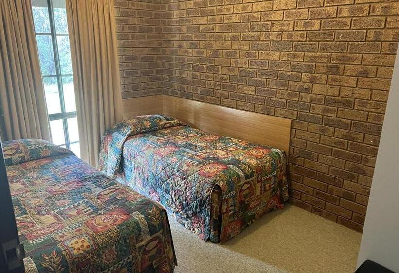 Четырехместный Номер Economy, Tocumwal Early Settlers Motel