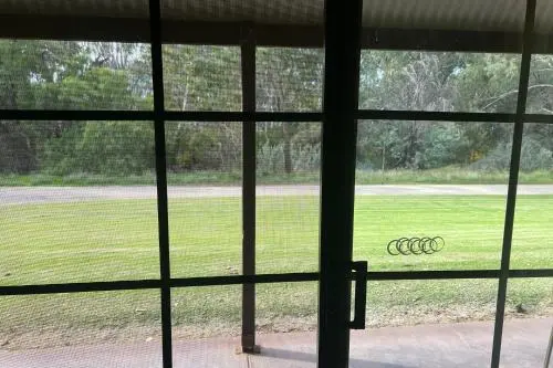 エコノミートリプルルーム, Tocumwal Early Settlers Motel