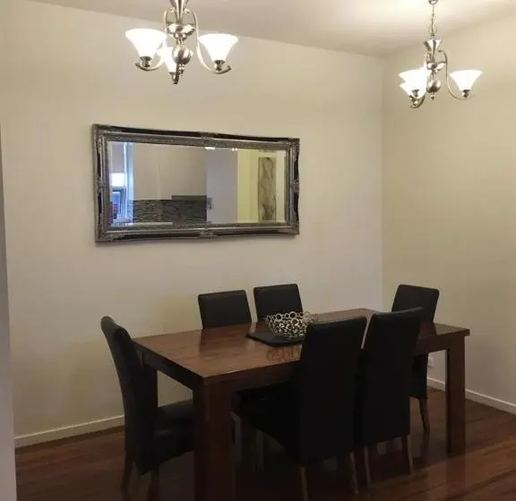 ３ベッドルームアパートメント, Ballarat Premier Apartments