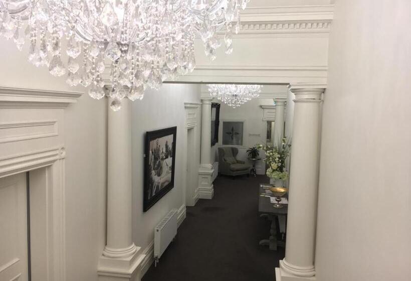 エクゼクティブワンルーム, Ballarat Premier Apartments