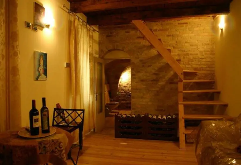 スイート, La Neviera Nel Pozzo