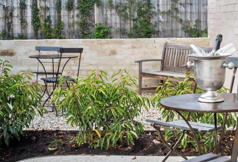 带1个卧室带观景的公寓, The Rivulet