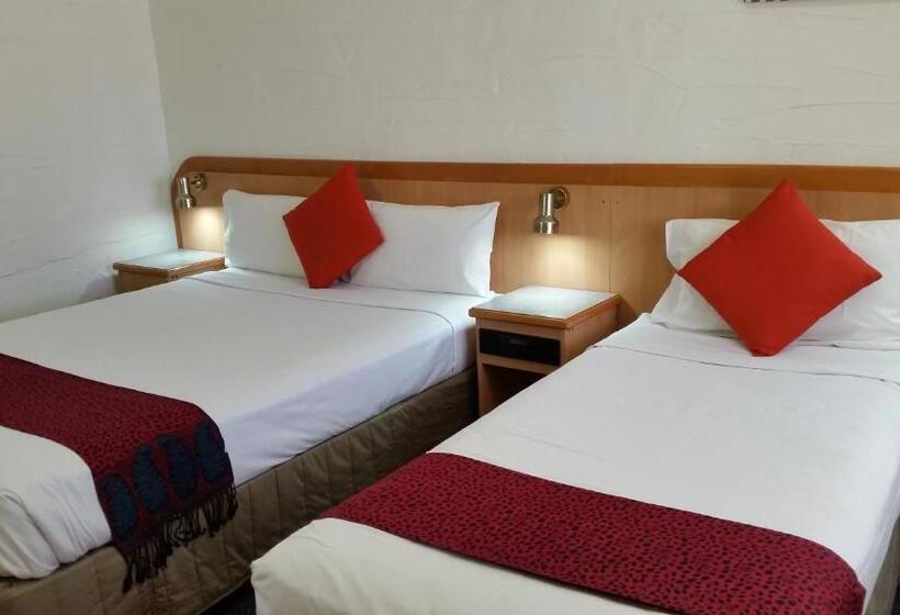 غرفة عائلية, Espana Motel