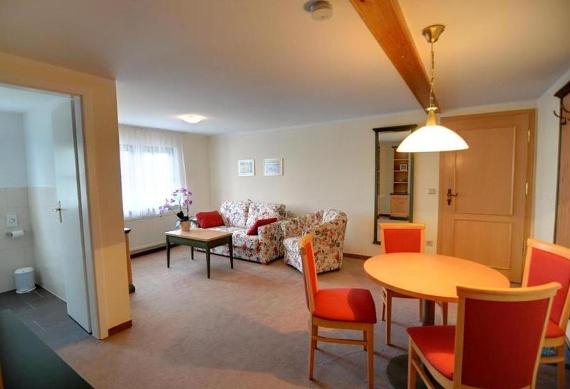 شقة غرفة واحدة, Ferienpension Seeblick