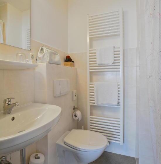 غرفة قياسية فردية, Ferienpension Seeblick