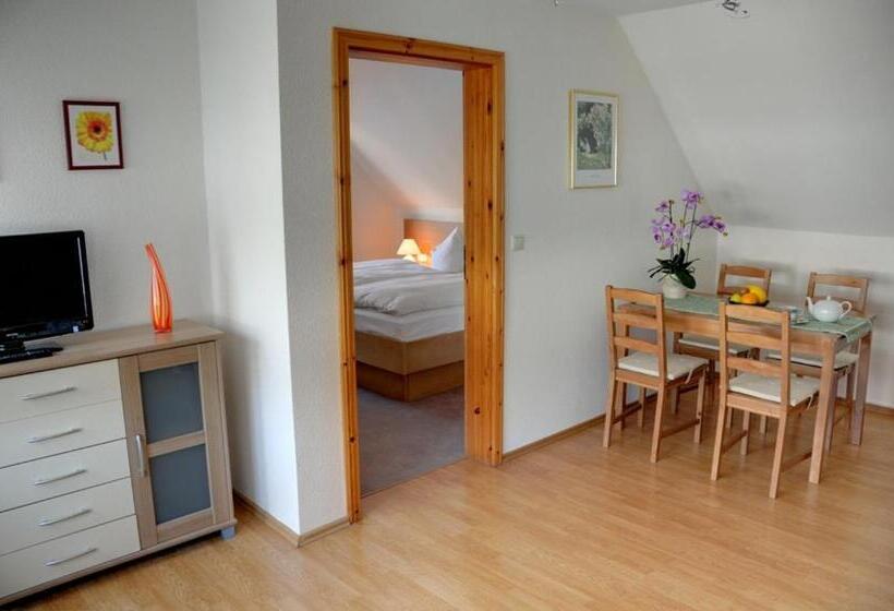 شقة غرفة واحدة, Ferienpension Seeblick