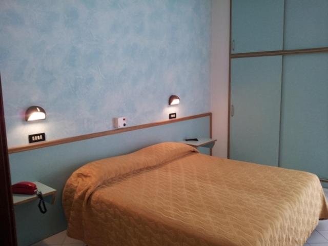 اتاق خانوادگی, Garni Alaska