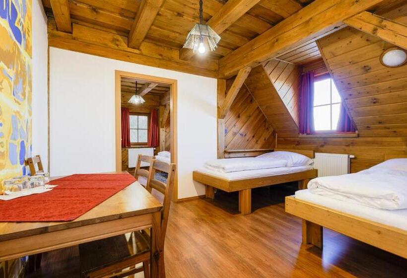 Suite with lake view, Leyla