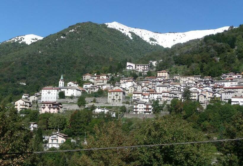 חדר סטנדרט, National