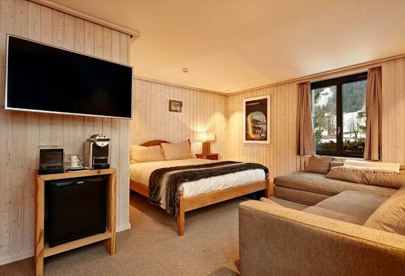 جناح ديلوكس, Sanetsch