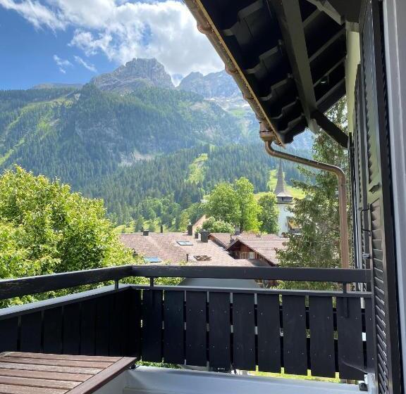 غرفة سوبيريور, Sanetsch