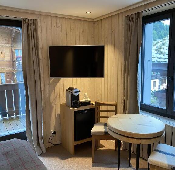 غرفة قياسية, Sanetsch