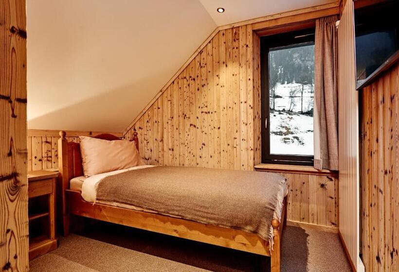 جناح غرفتين نوم, Sanetsch