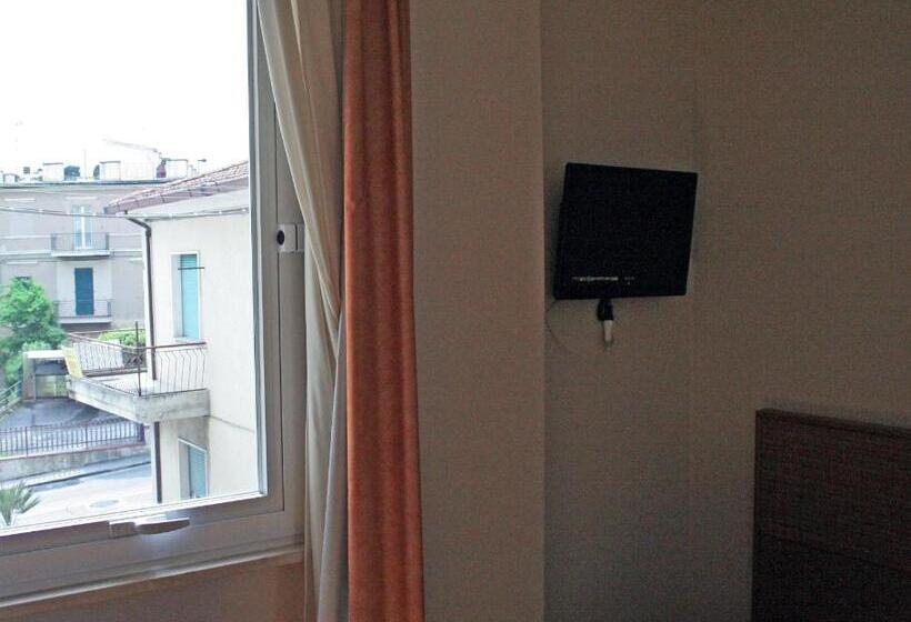 スタンダードシングルルーム, Scogliera