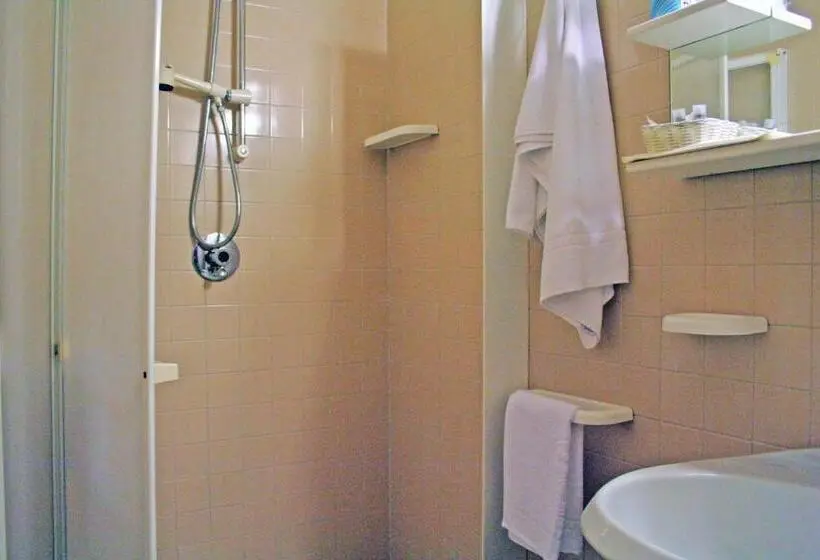 Camera Familiare, Scogliera